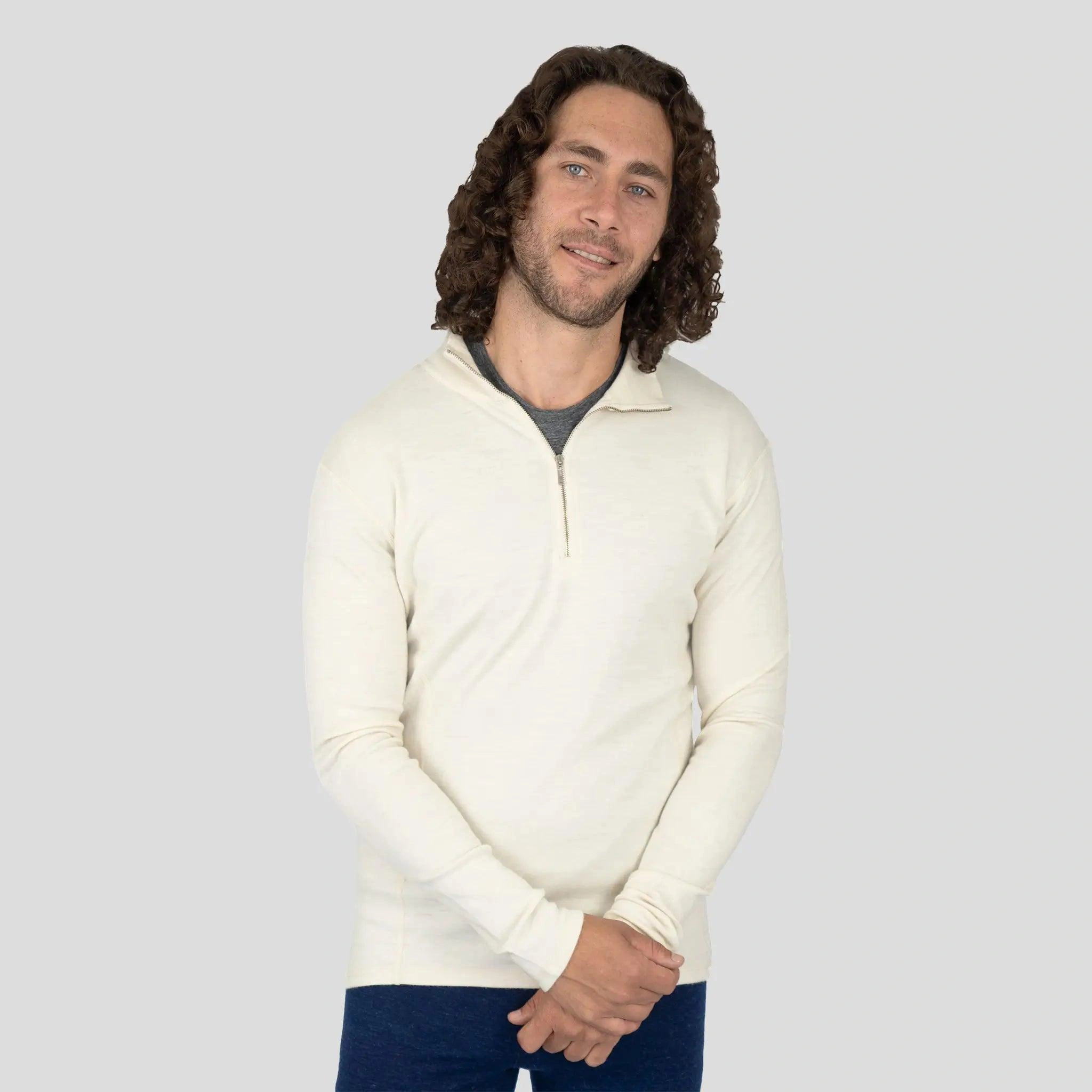 Warm Alpaca Base Layer: 300 Tech Half-Zip – Ultimate Comfort & Performance.