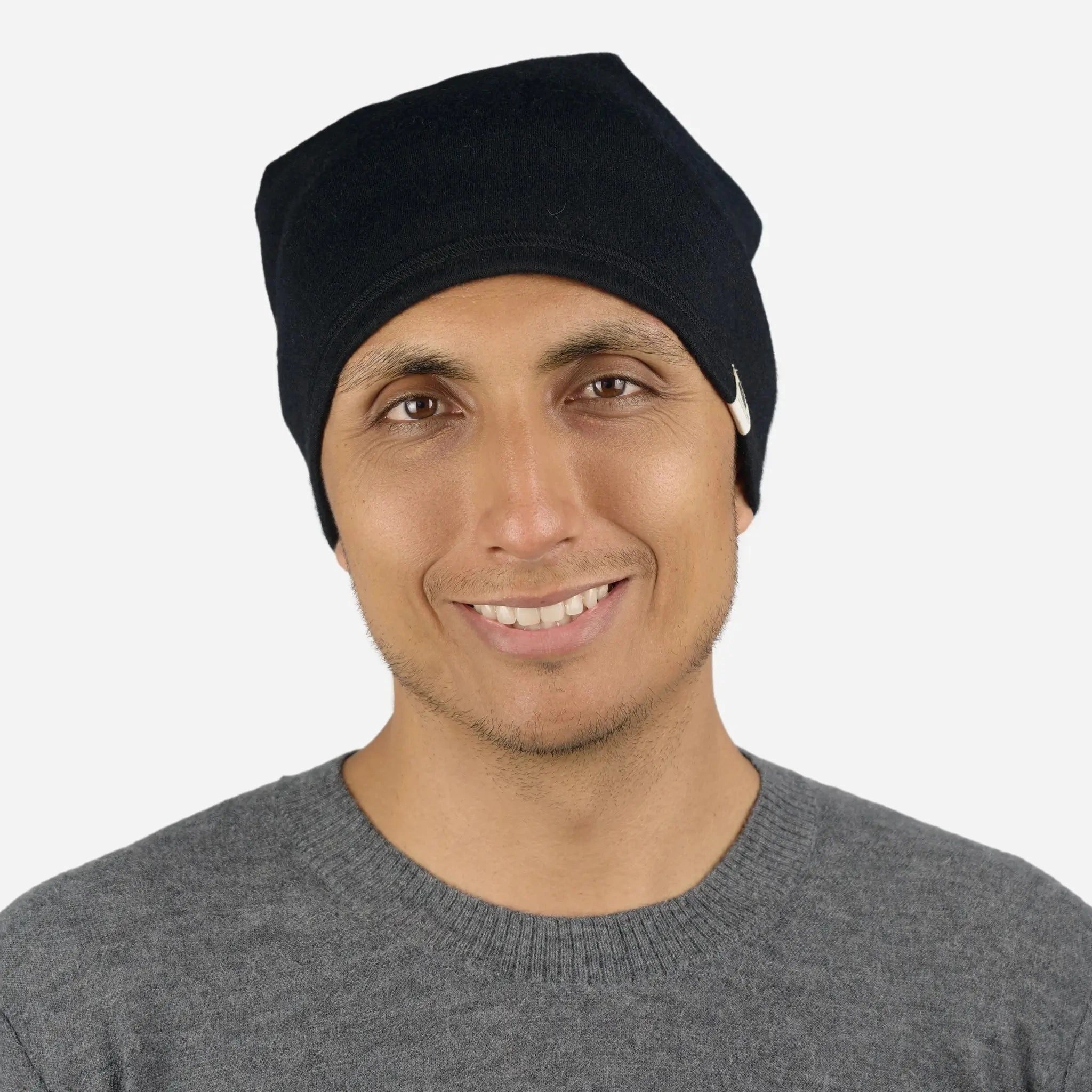 Cozy Alpaca Beanie: Your 420-Friendly Midweight Head Warmer.